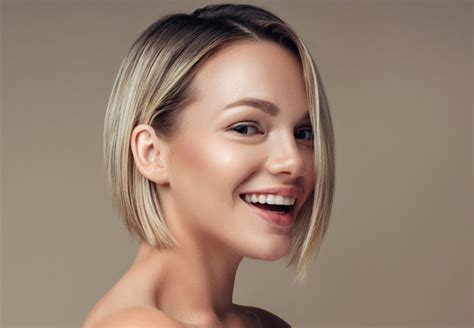 asymmetrische bob frisuren|20 geniale Styles für einen asymmetrischen Bob .